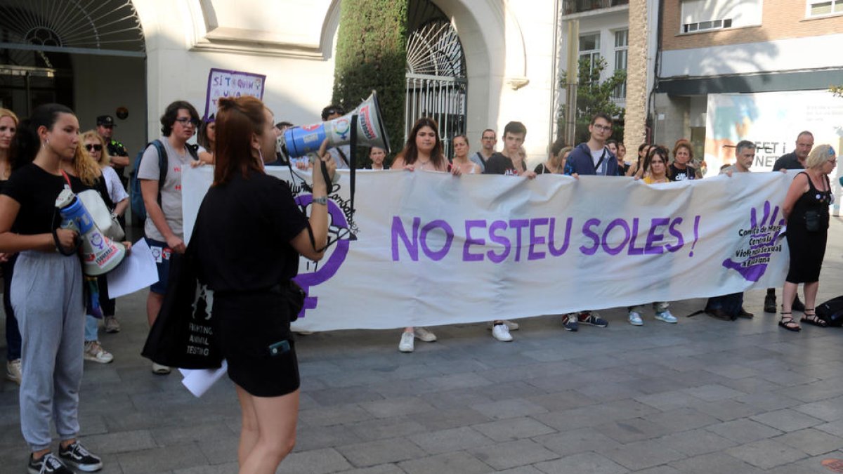 Manifestació el mes de juny passat per protestar contra les agressions sexuals a menors a Badalona.