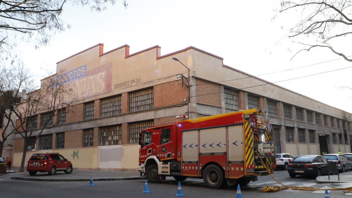 La fábrica estaba okupada desde mayo del año pasado y se incendió el pasado martes. 