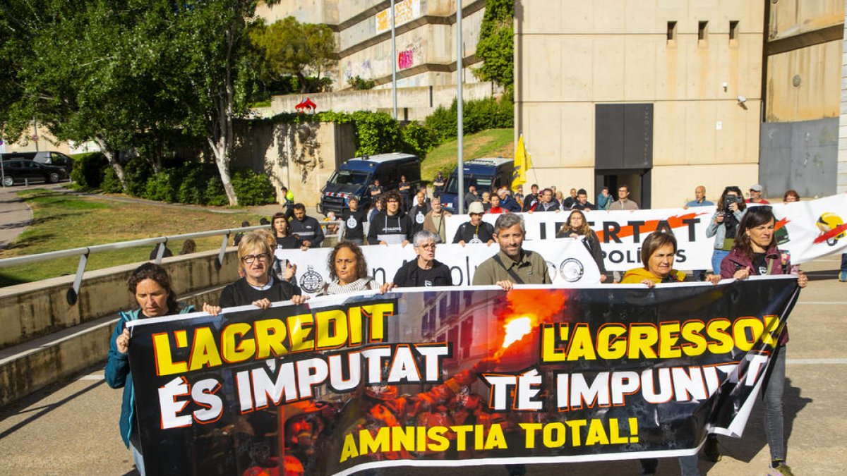 Antes del juicio hubo una concentración de apoyo.