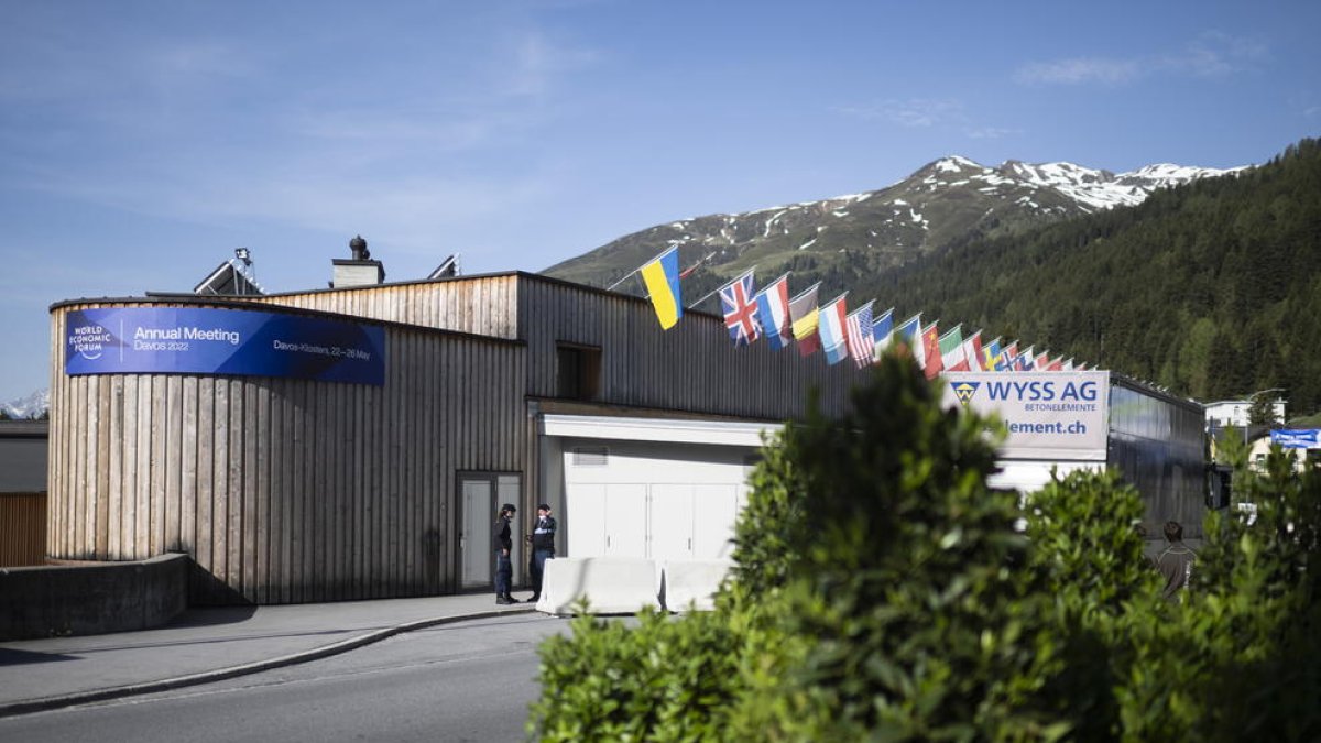 Els jets privats van emetre el mateix CO2 que 350.000 cotxes a Davos 2022