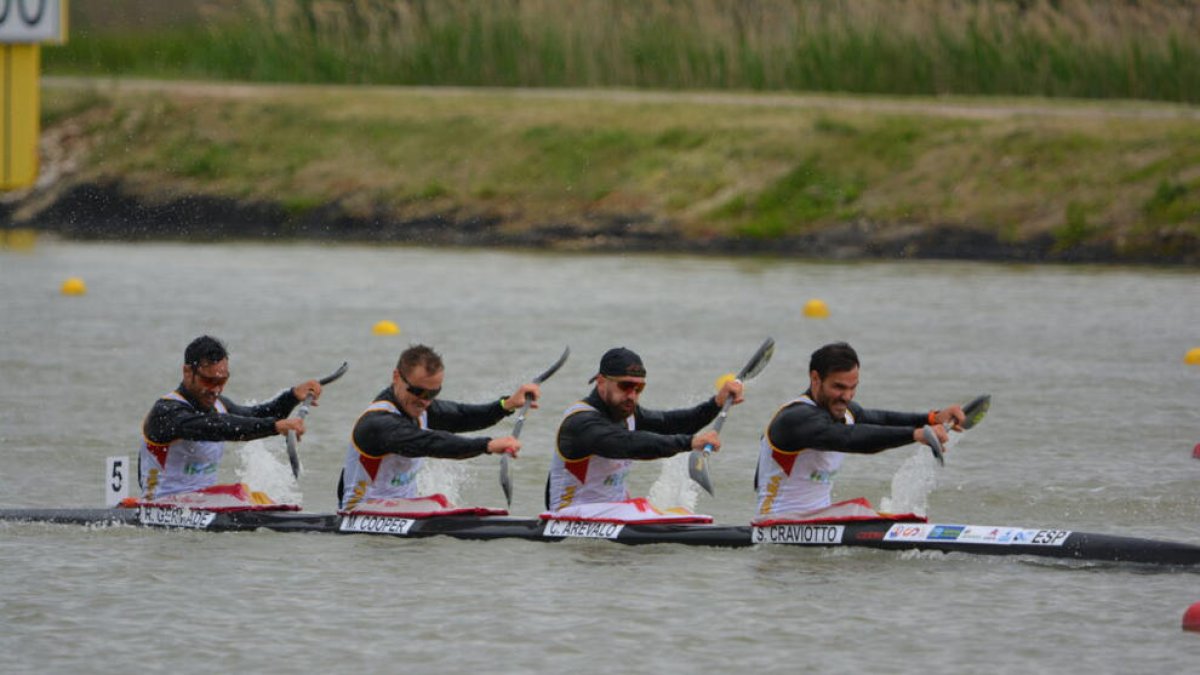 Los campeones del mundo de K4, durante la jornada de ayer.