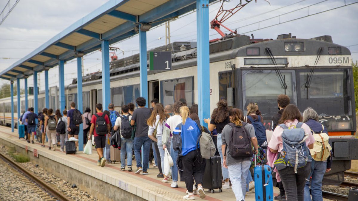 El tren accidentat el passat dia 7 a Puigverd de Lleida.