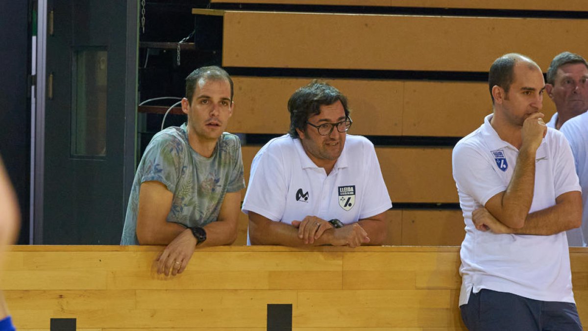 Edu Amat, a la derecha, será el encargado de dirigir al Lleida Llista las dos próximas campañas.