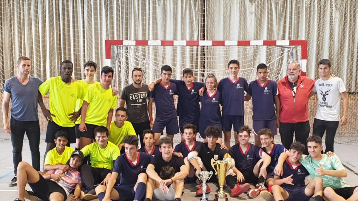 Participants en la competició de futbol sala.