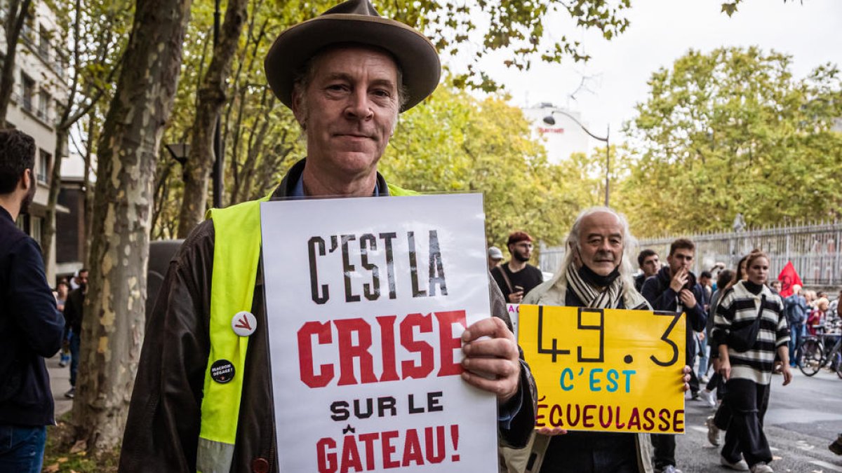 Un manifestante durante la protesta que se llevó a cabo en París.