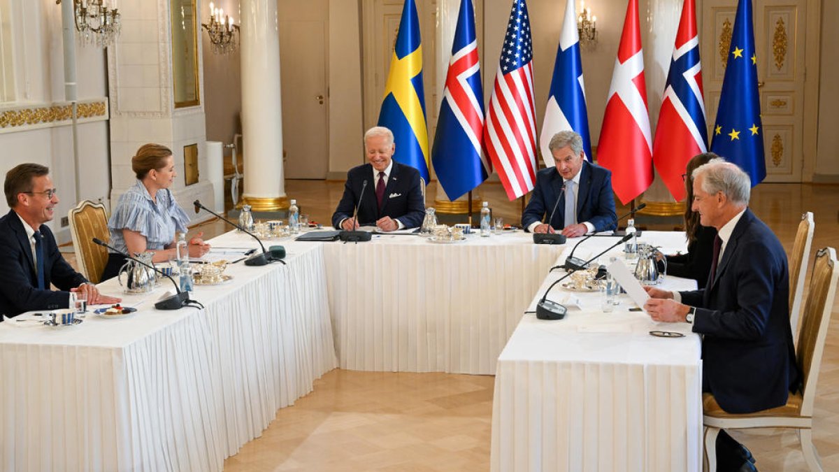 Biden se reunió con los líderes de los países nórdicos en Helsinki.