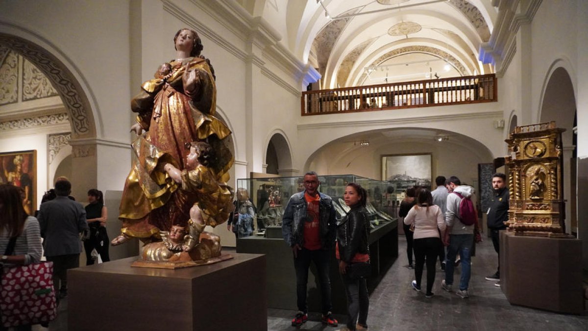 Portes obertes ahir fins a mitjanit al Museu de Lleida, amb representació teatral inclosa de titelles, i visita guiada al Museu Hidroelèctric de Capdella.