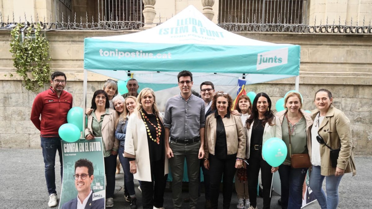 Postius junto a otros integrantes de su candidatura.