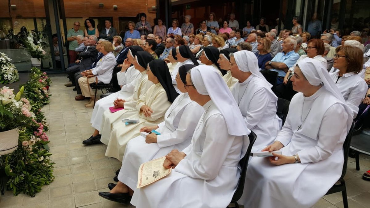 Acto de homenaje a las monjas del Cor de Maria en su centenario. 