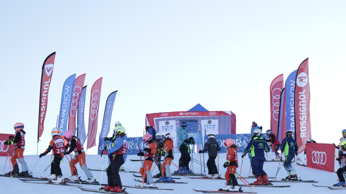 Baqueira reuneix més de 300 esquiadors alpins U10 i U12