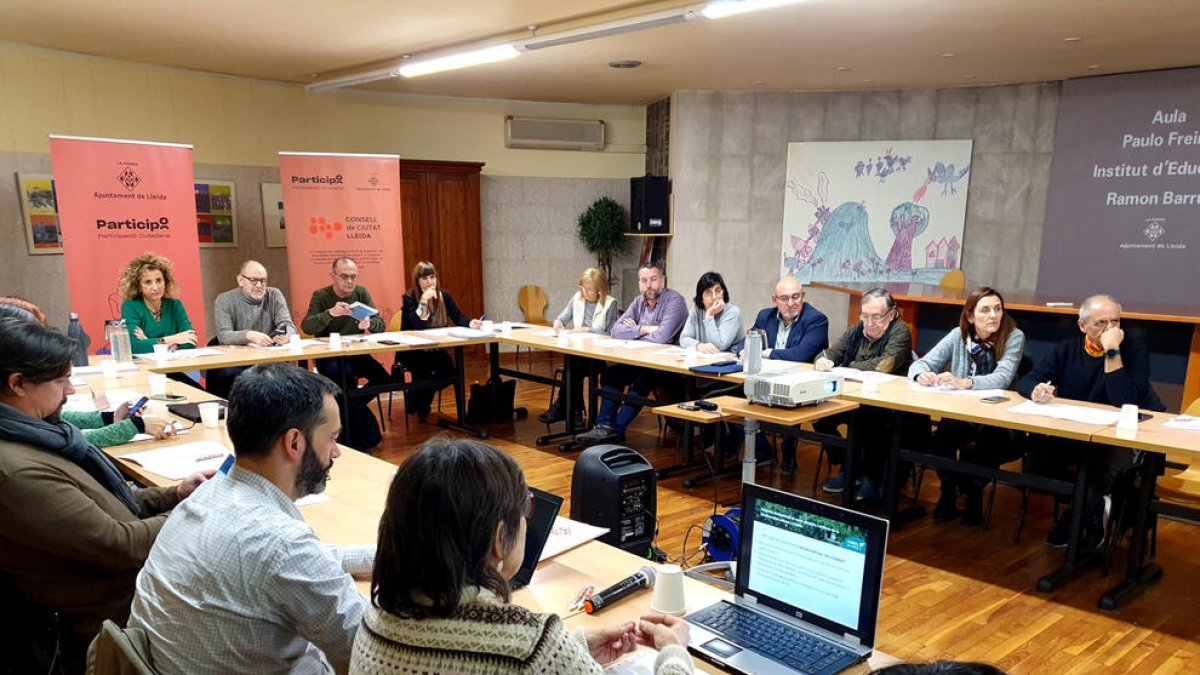 La reunió de la comissió permanent del Consell de Ciutat.