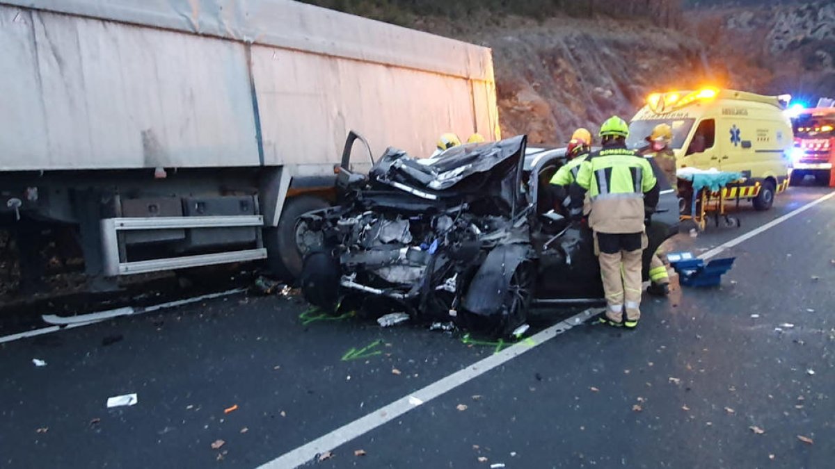 L'estat en què va quedar el vehicle de les víctimes mortals.