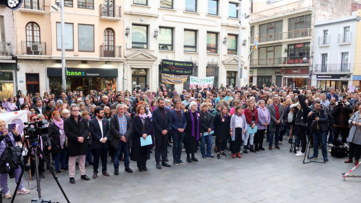 Concentració el passat 8 de març a Badalona en rebuig a la violació en grup d’una nena.