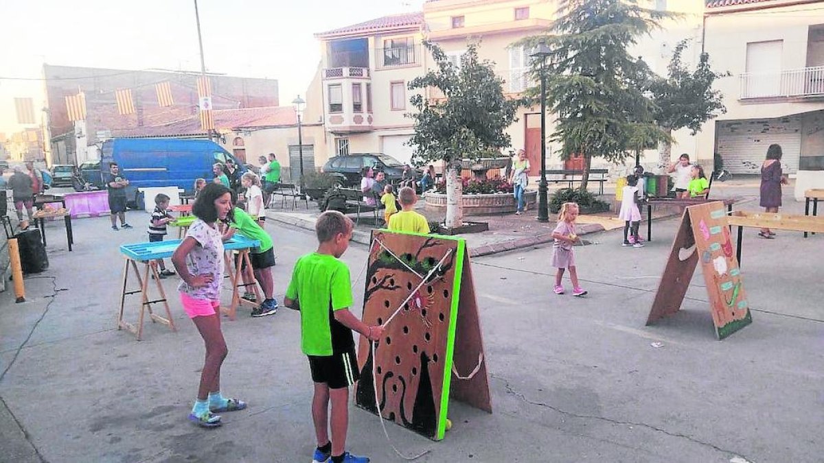 La Portella da inicio a su Festa Major con una actividad de juegos de madera