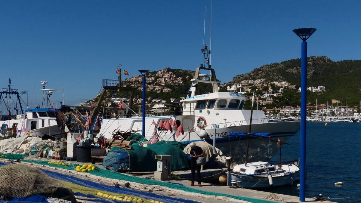 Mor el treballador que va caure des d'una altura de set metres al Port d'Andratx, Mallorca