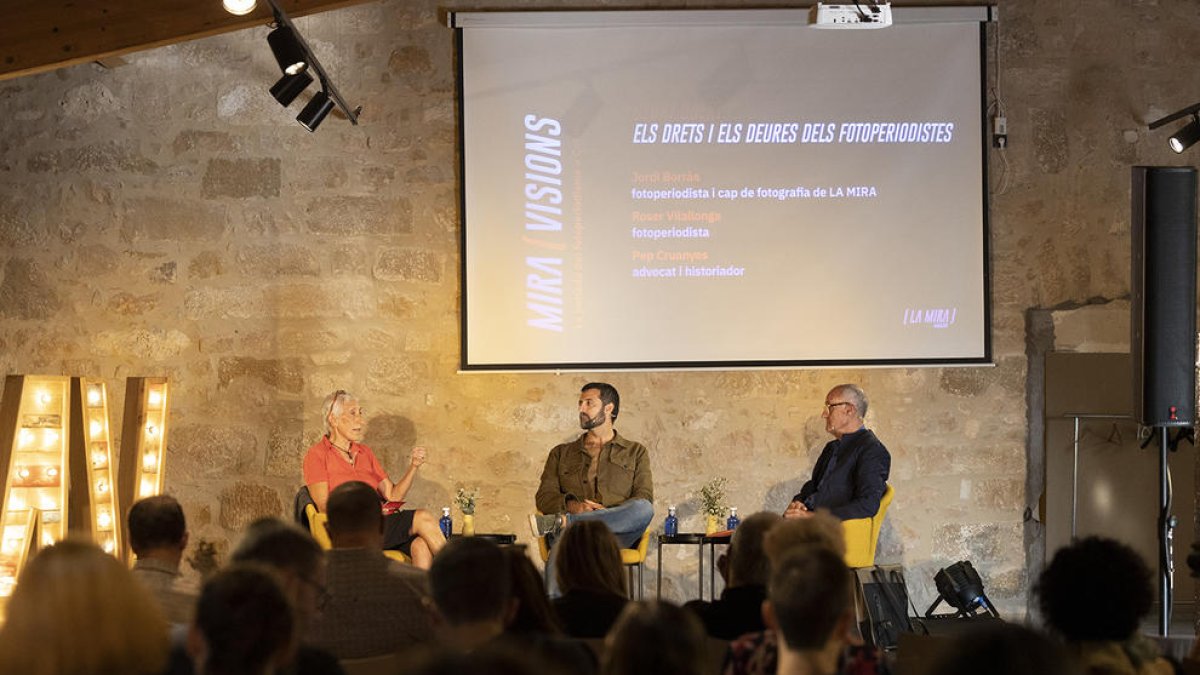 La tercera jornada Miravisions reflexiona en Juneda sobre el papel de los fotoperiodistas de guerra y de ámbito local