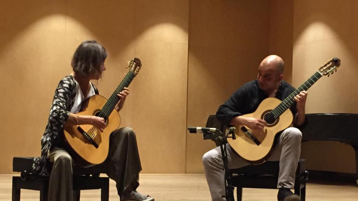 El dúo Dos Guitar abrirá el festival el 1 de julio en El Soleràs.