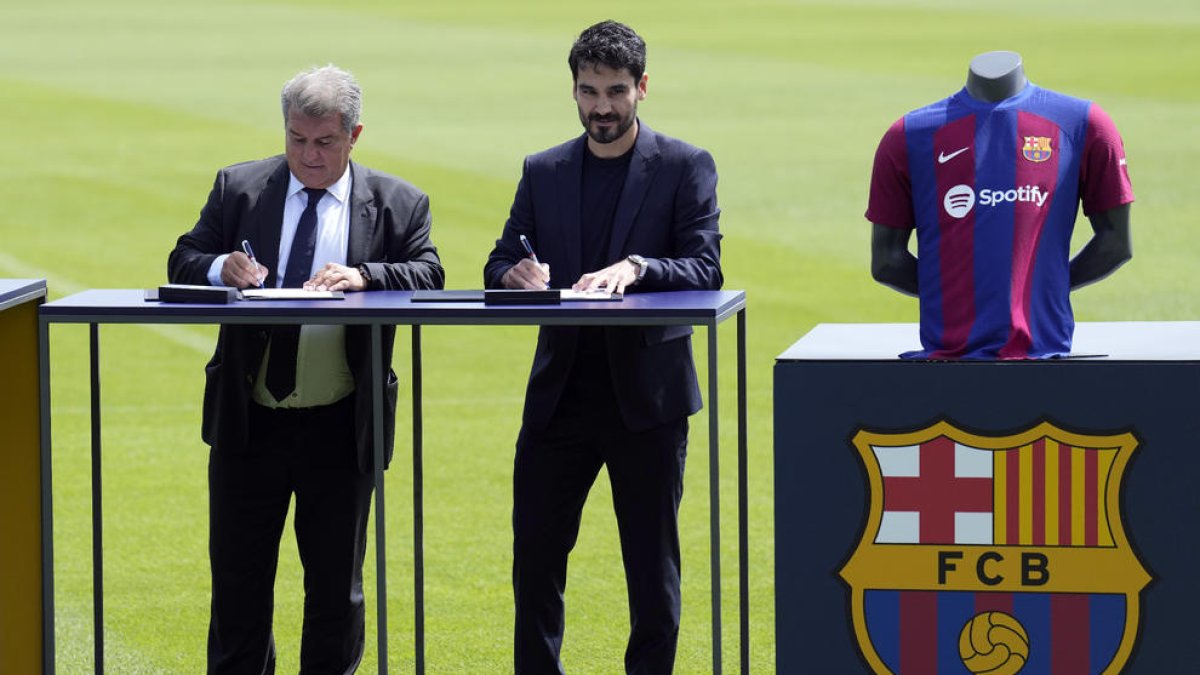 Joan Laporta i Gündogan, ahir durant la presentació del fitxatge blaugrana.