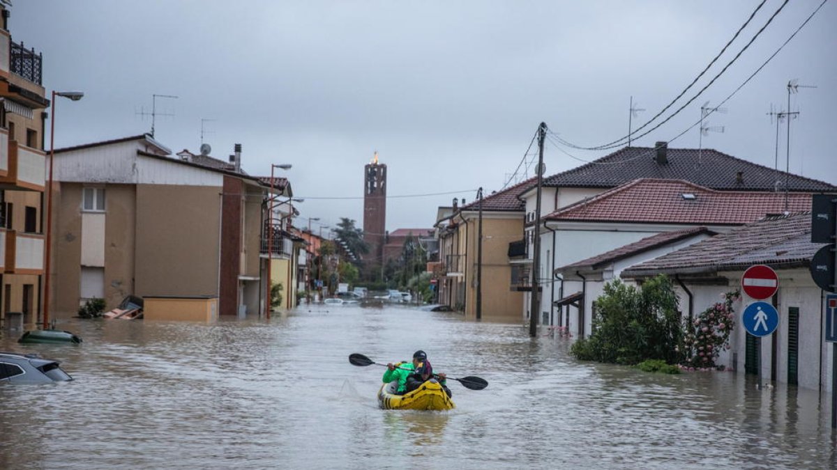 Enormes destrozos en inundaciones en Emilia Romaña