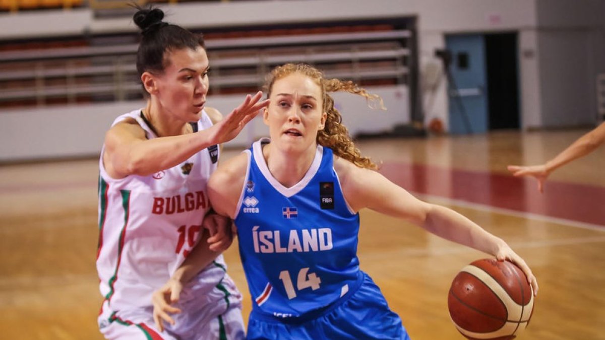 Sara Rún, en un partit amb la selecció d’Islàndia.