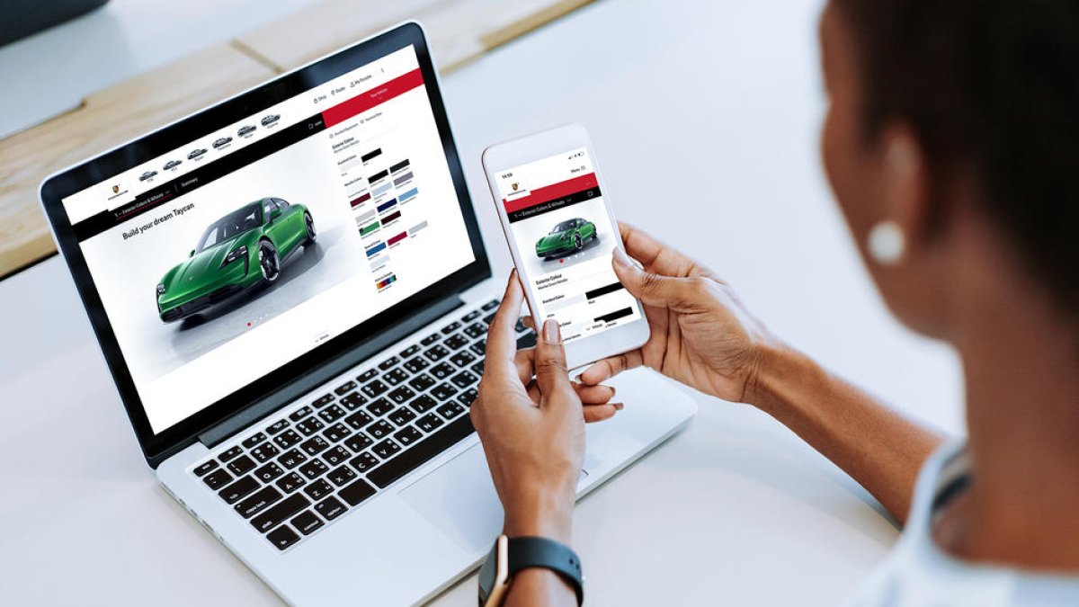 Porsche augmenta les opcions per a aquells que desitgin comprar els cotxes per internet.