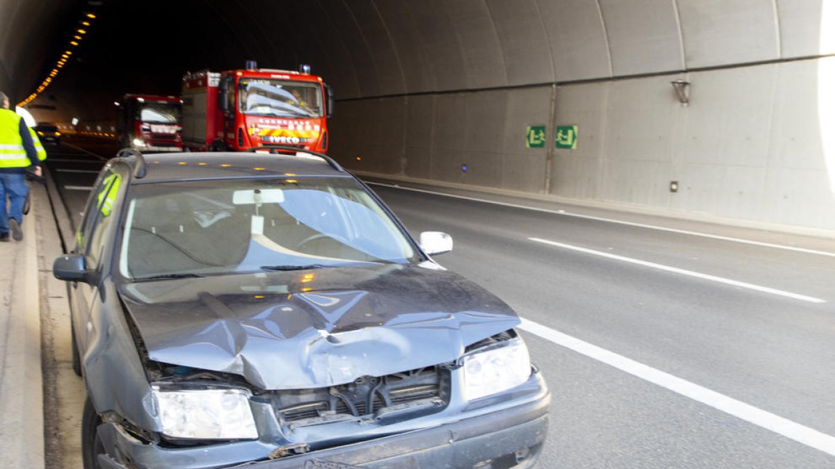 Un dels vehicles implicats en el xoc a l’A-22 a Lleida.