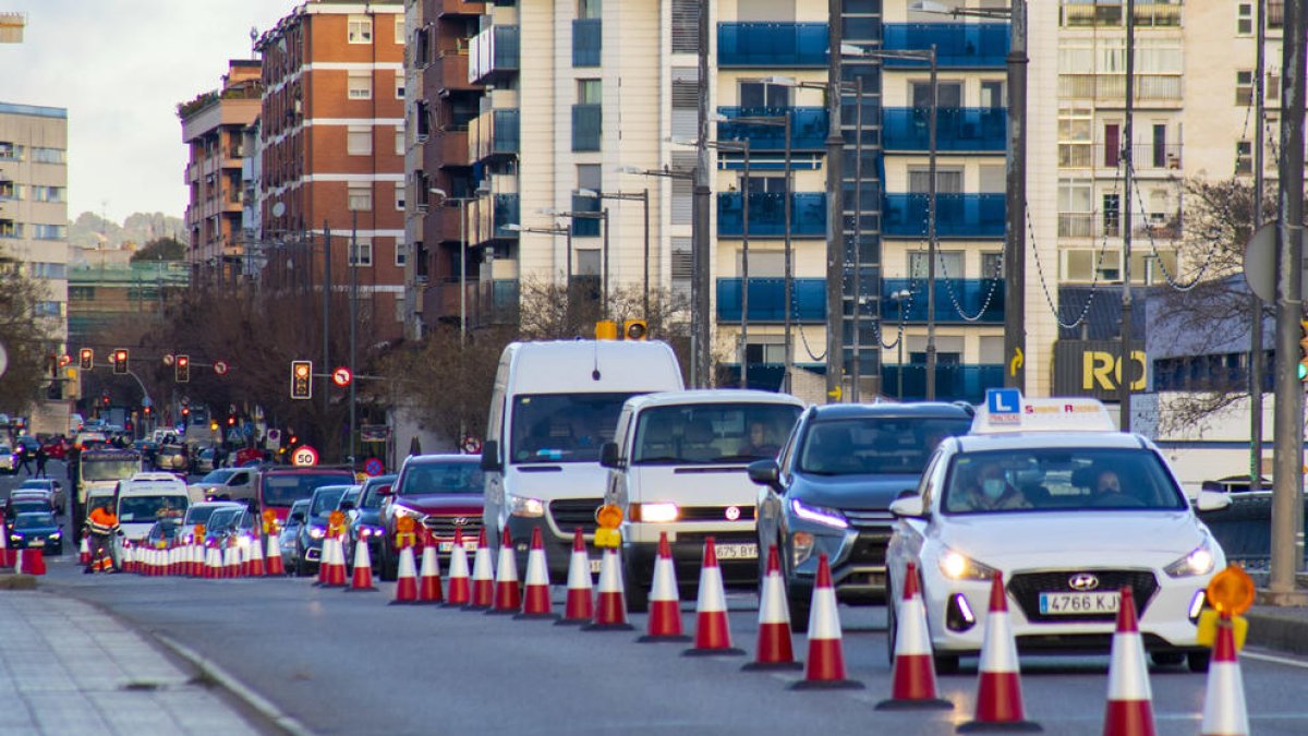 Cues per les obres al pont de Pardinyes de Lleida