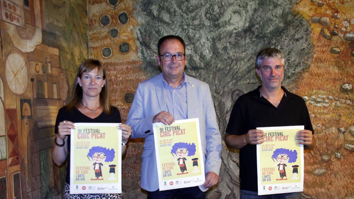Presentació ahir a la diputació de Lleida de la novena edició del festival Circ Picat d’Alpicat.