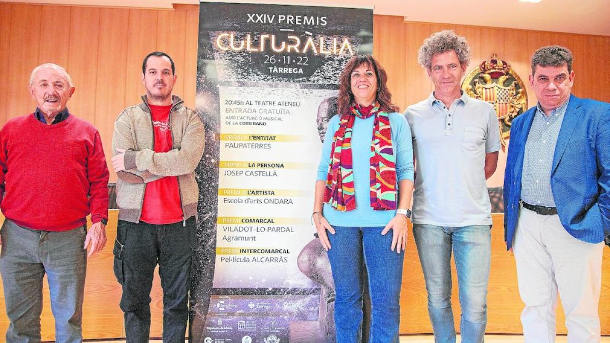 La presentación tuvo lugar ayer en el ayuntamiento.