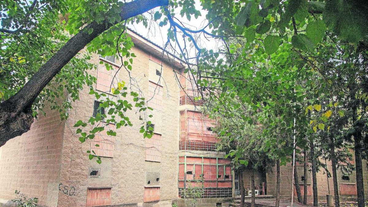 El antiguo cuartel de Agramunt que se remodelará para darle usos sociales.