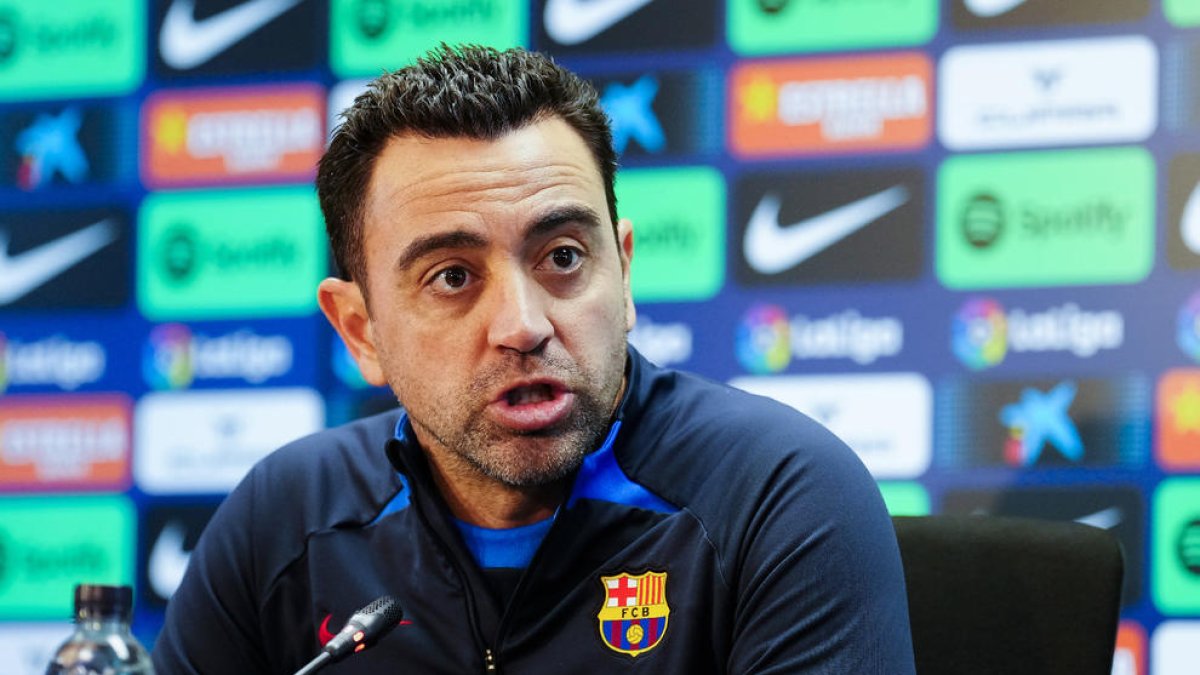 Xavi, durante su comparecencia ayer ante los medios.