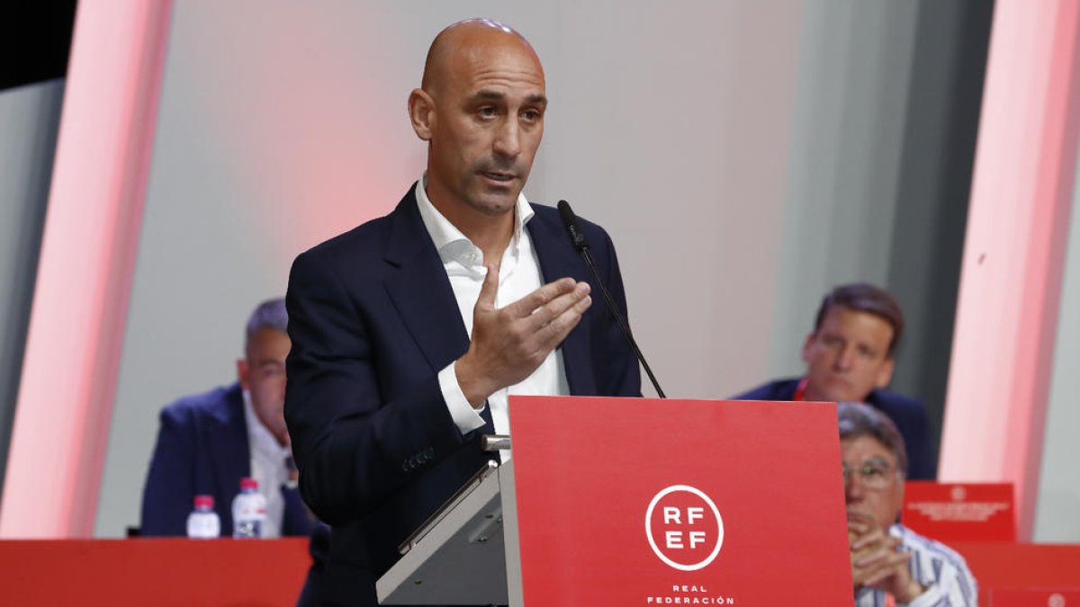 Luis Rubiales, ahir durant la compareixença davant l’assemblea extraordinària de la federació.