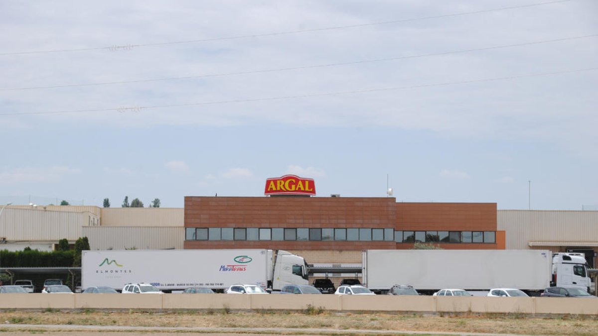 Argal Alimentación tiene en Miralcamp una de sus cuatro fábricas. 