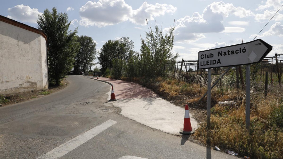 El carril bici que conectará Alcalde Porqueres con el instituto Montsuar y el colegio Sant Jordi.