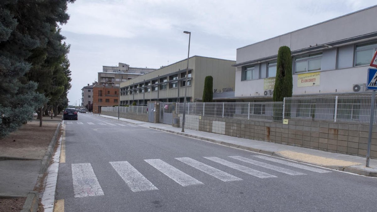 L’INS La Segarra, a Cervera, on s’instal·larà un pas elevat.