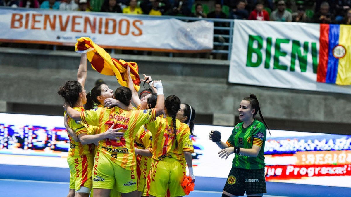 Les jugadores de Catalunya celebren el pas a les semifinals del Mundial.