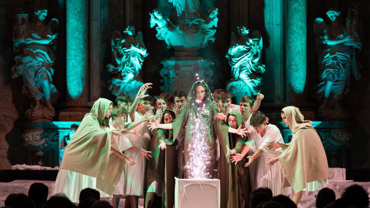 Un moment de l’òpera representada dissabte a Cervera.