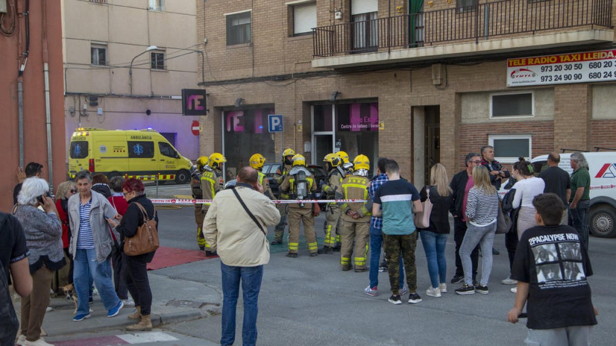 Al lugar acudieron seis dotaciones de los Bomberos.