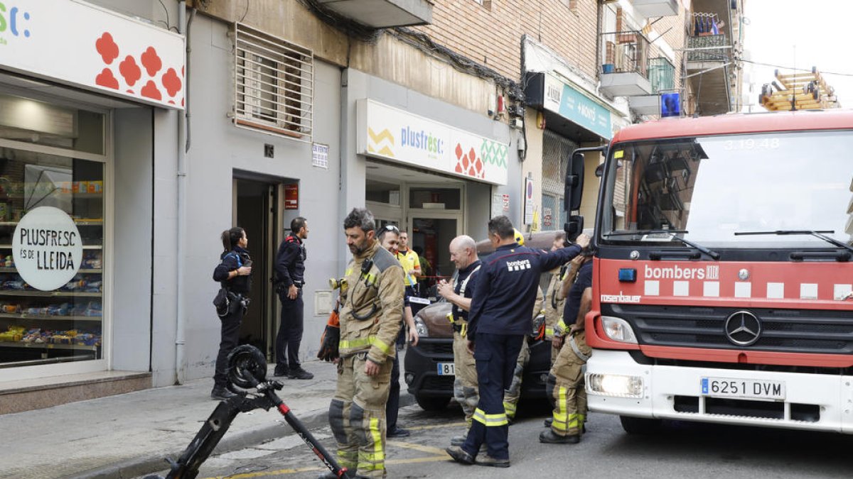 Estat en què va quedar el patinet després d’explotar la bateria.