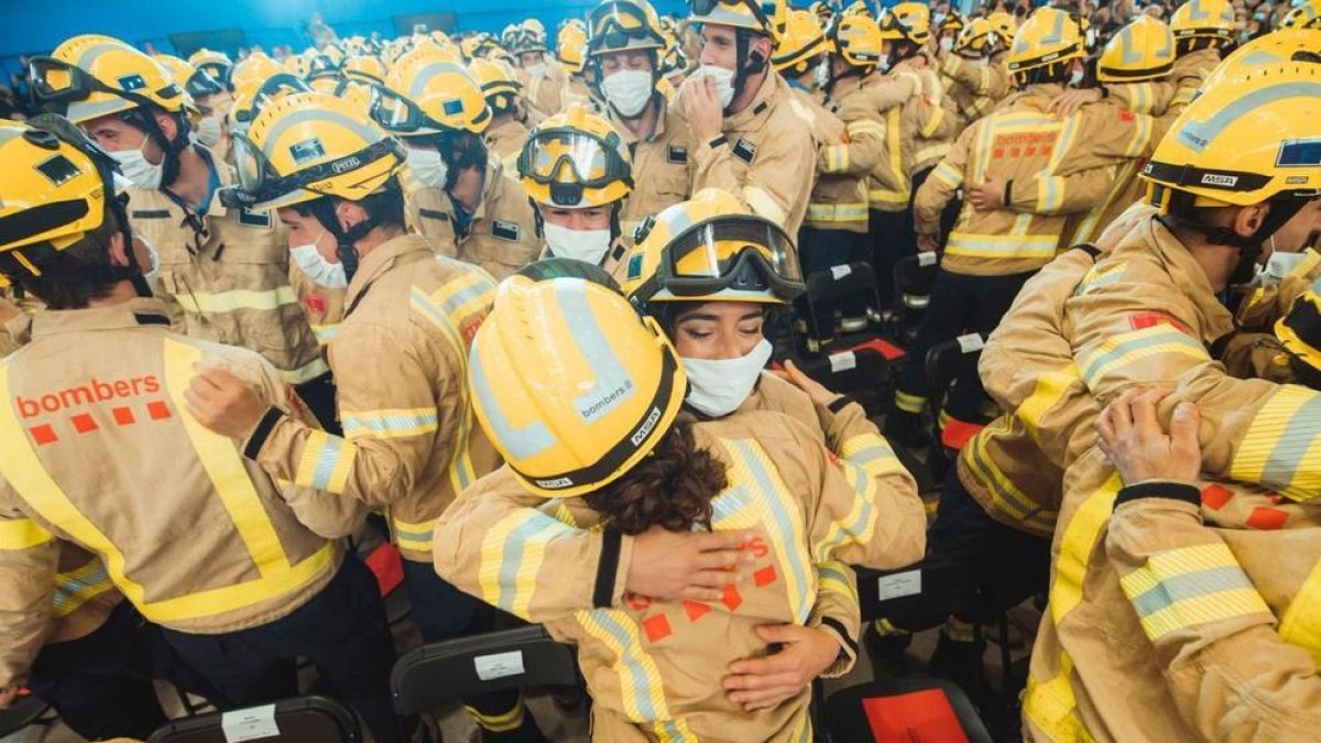 La última promoción de los Bomberos contó con 18 mujeres. 