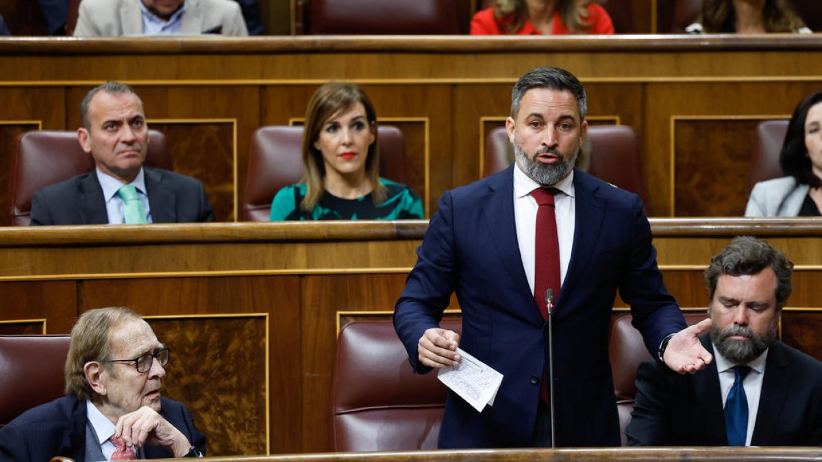 Fracasa la moción de censura contra Sánchez liderada por Vox y Tamames