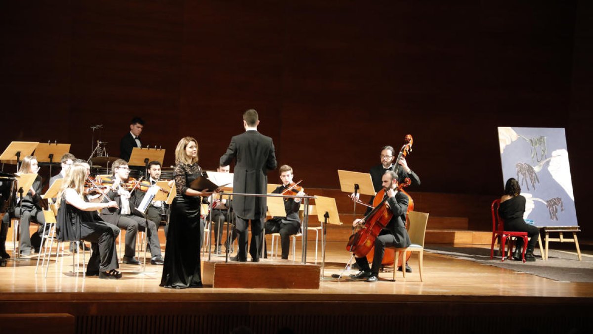 La soprano Marta Bonet, ahir, en un moment del concert ‘La clàssica amb tu’.