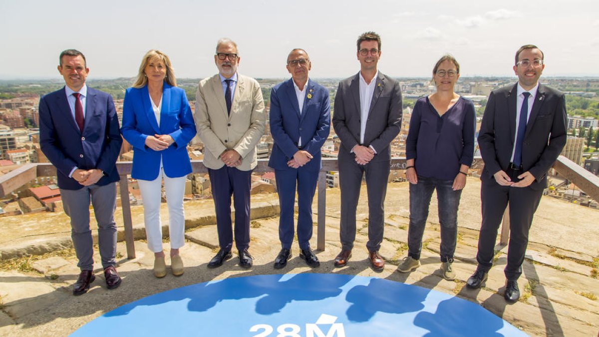 Els candidats per Lleida posen per a SEGRE amb la ciutat de fons