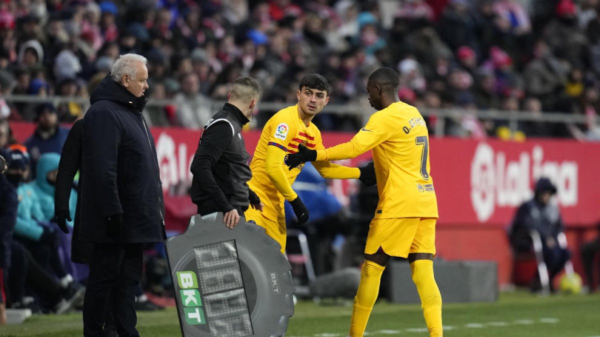 Pedri, en el momento en que sustituye a Dembélé.