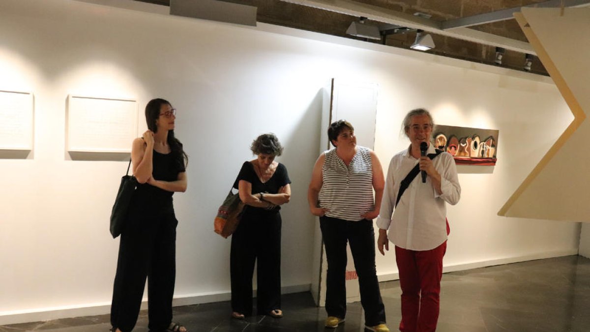 L'IEI presenta al públic l'exposició 'Art i Paraula' a la sala Zona Zero