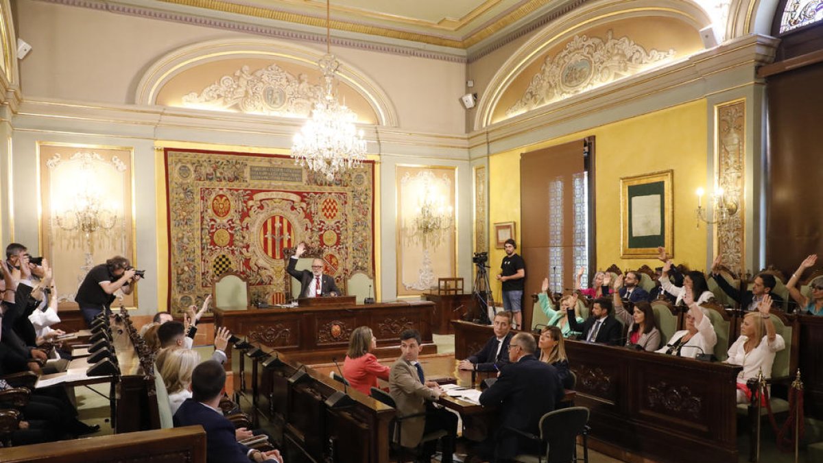 Imatge del ple el dia de la seua constitució el 17 de juny.