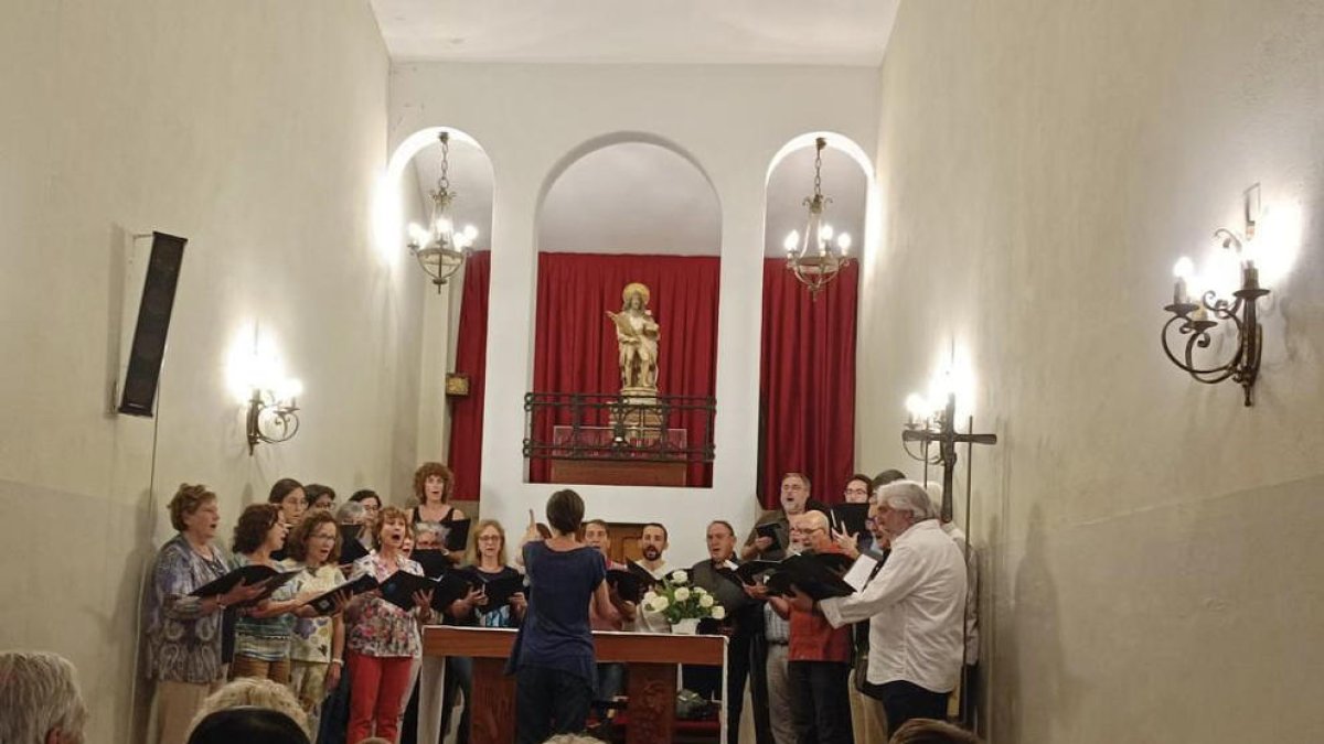 El Cor Stabat Mater, en la capilla Sant Isidori de Mollerussa el pasado 19 de junio, el día del aniversario.