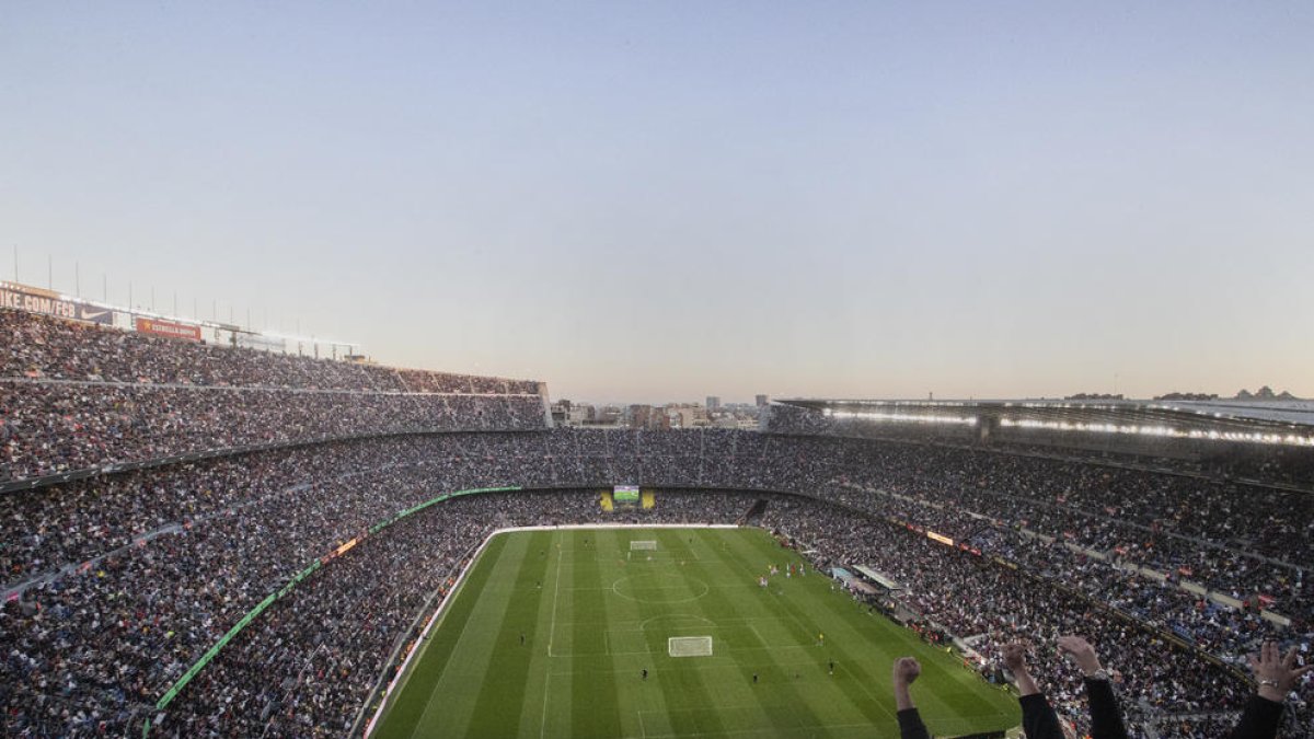 El Camp Nou, amb els 92.522 espectadors que van assistir ahir a la final de la Kings League.