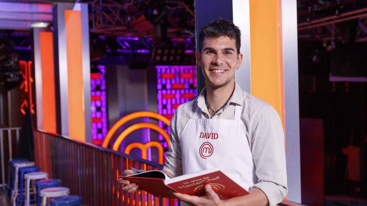 Javier ha entrado en el concurso, sustituyendo a Larraitz.