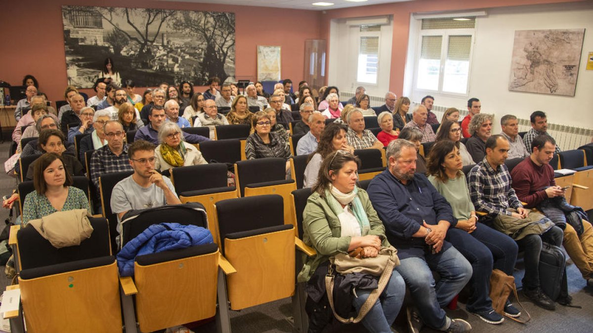 Unes 70 persones van assistir a la sessió informativa del CAPI, la primera sol·licitada per un ajuntament.